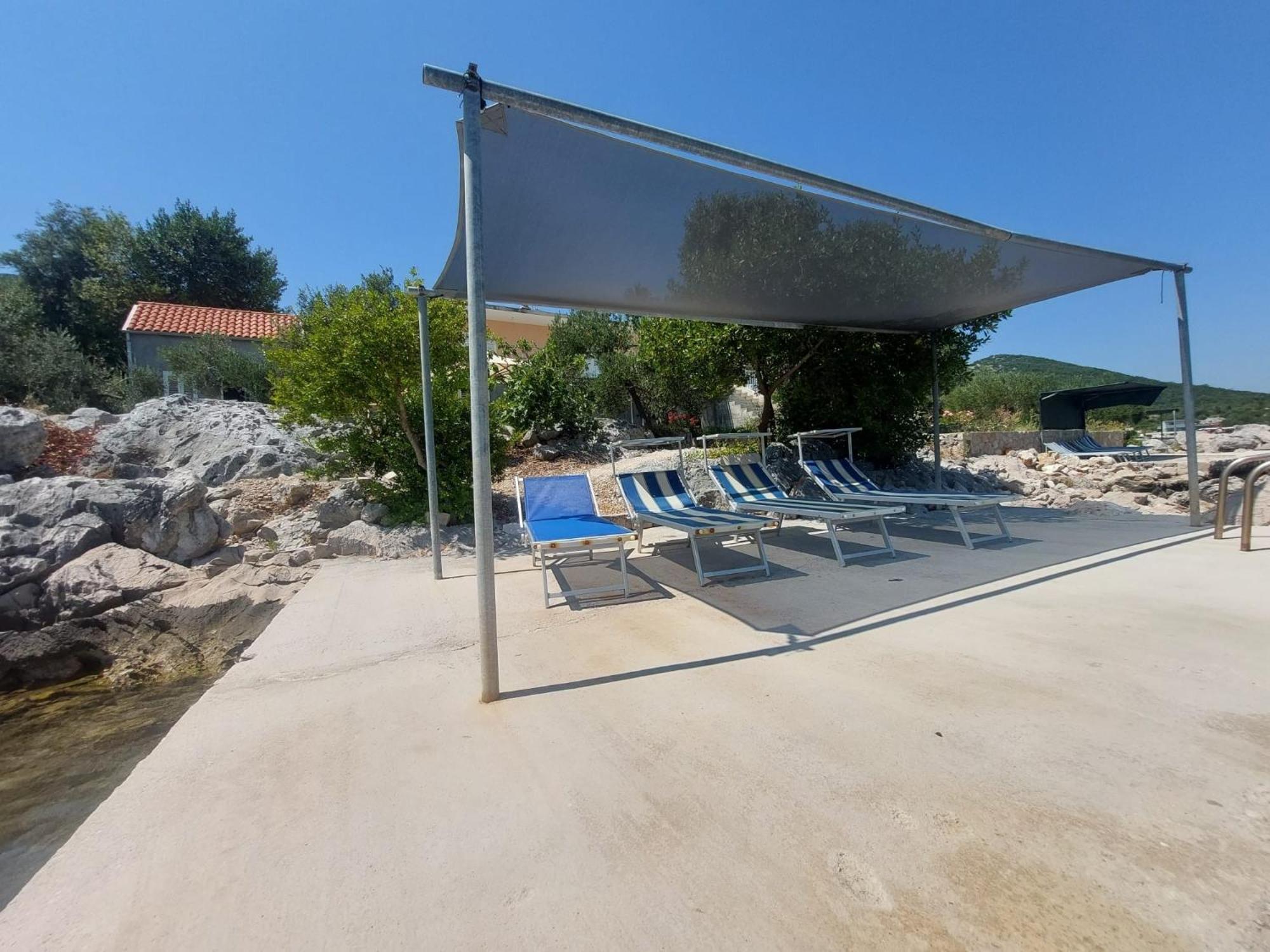 Apartments By The Sea Zuronja, Peljesac - 13202 Putniković Eksteriør bilde